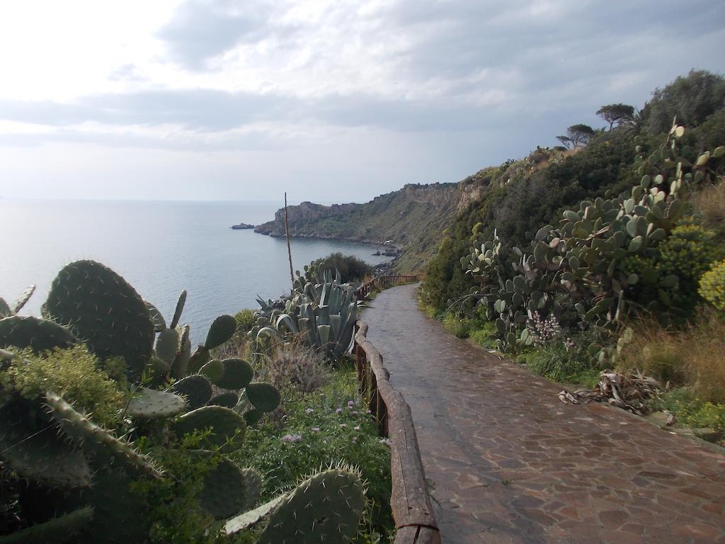 Gli Appartamenti Degli Dei Milazzo Exterior photo