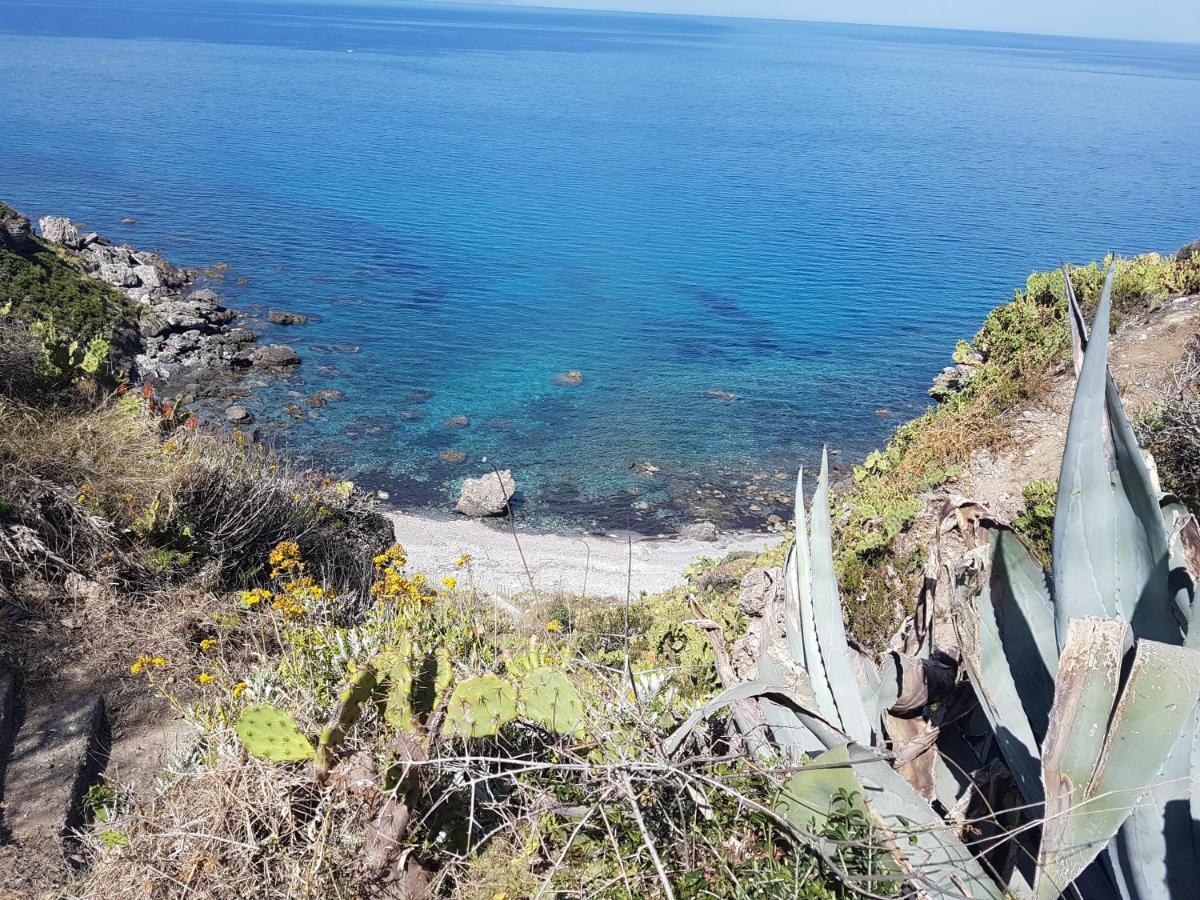 Gli Appartamenti Degli Dei Milazzo Exterior photo